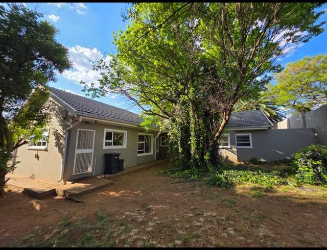 5 BEDROOM HOUSE FOR SALE IN GREENHILLS